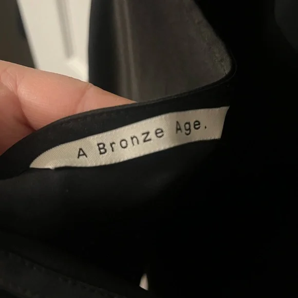 Sleek Black Tie-Back Midi Dress - Picture 5 of 5